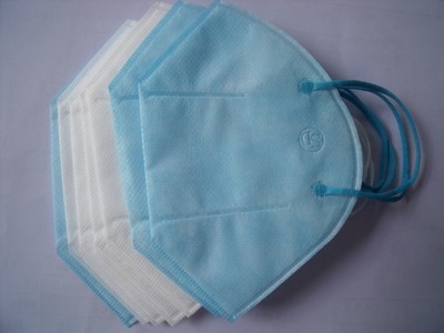 非織造布機械新星 折疊口罩機助力高效防護